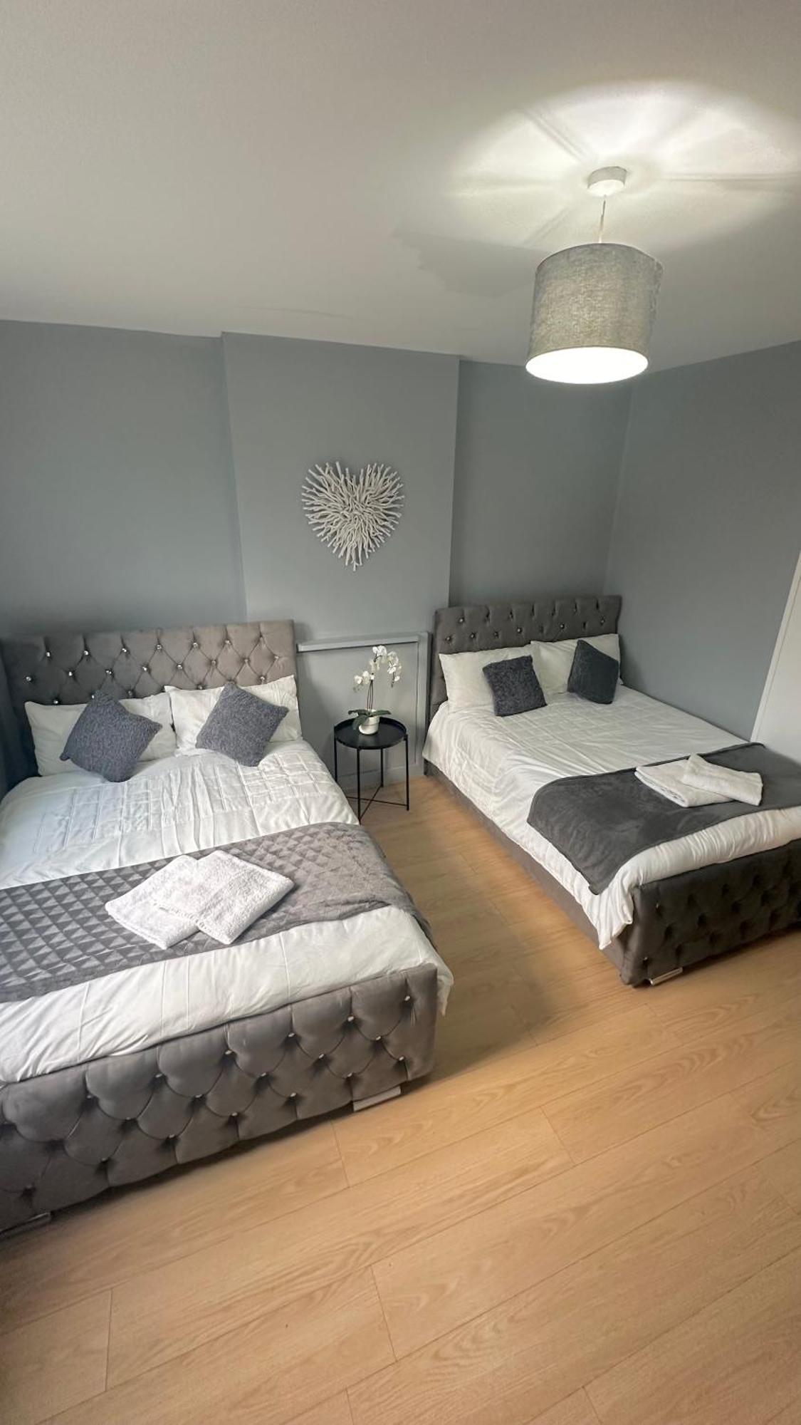 1 Bedroom Flat In Whitechapel, Londyn Zewnętrze zdjęcie