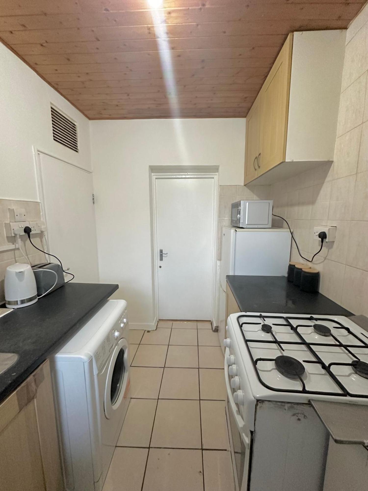 1 Bedroom Flat In Whitechapel, Londyn Zewnętrze zdjęcie